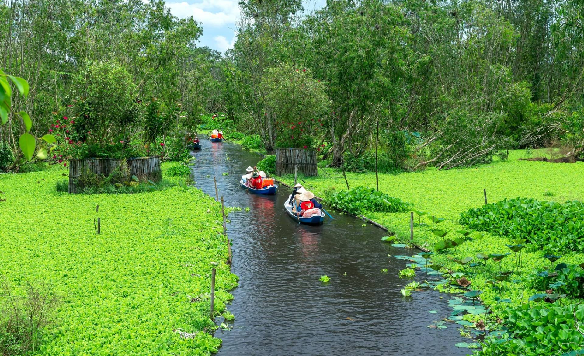 /fm/Files//Pictures/Ido Uploads(1)/Asia/Vietnam/Mekong Delta/Mekong Delta - An Giang River.jpg